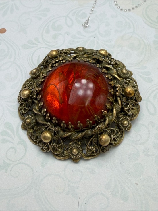 Czech Jewelry - Vintage Czech Amber Glass Brooch #cz599
